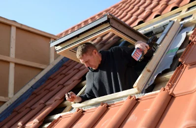 Pose de fenêtres de toit Velux à Boudes